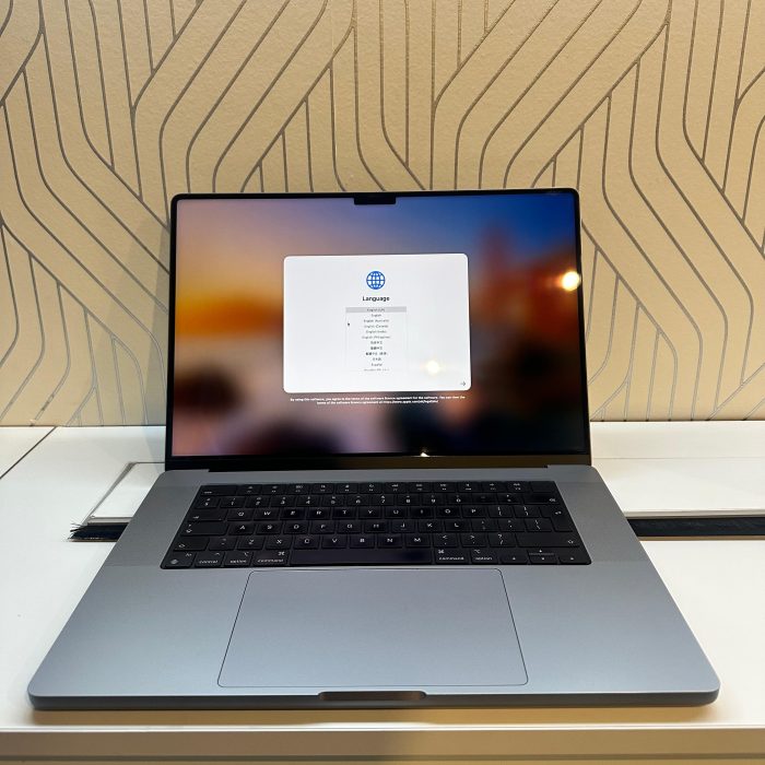 Apple MacBook Pro 16-inch M2  | 12‑Core CPU and 19‑Core GPU | 16GB RAM | 512GB SSD | Space Grey - Pre Owned - Image 6