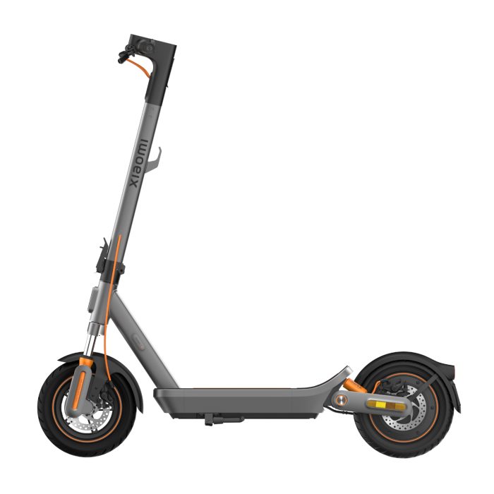 Xiaomi Electric Scooter 6 Max | 1100W Motor | 70km Range | 12-inch Tubeless Tyres | 130kg Load - New - Image 1