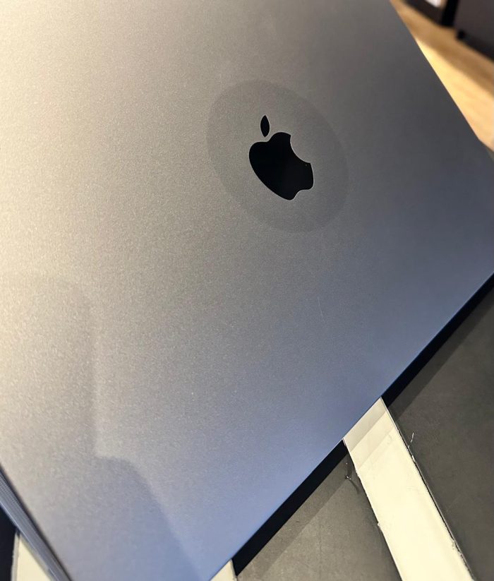 Apple MacBook Pro 16-inch M2  | 12‑Core CPU and 19‑Core GPU | 16GB RAM | 512GB SSD | Space Grey - Pre Owned - Image 6